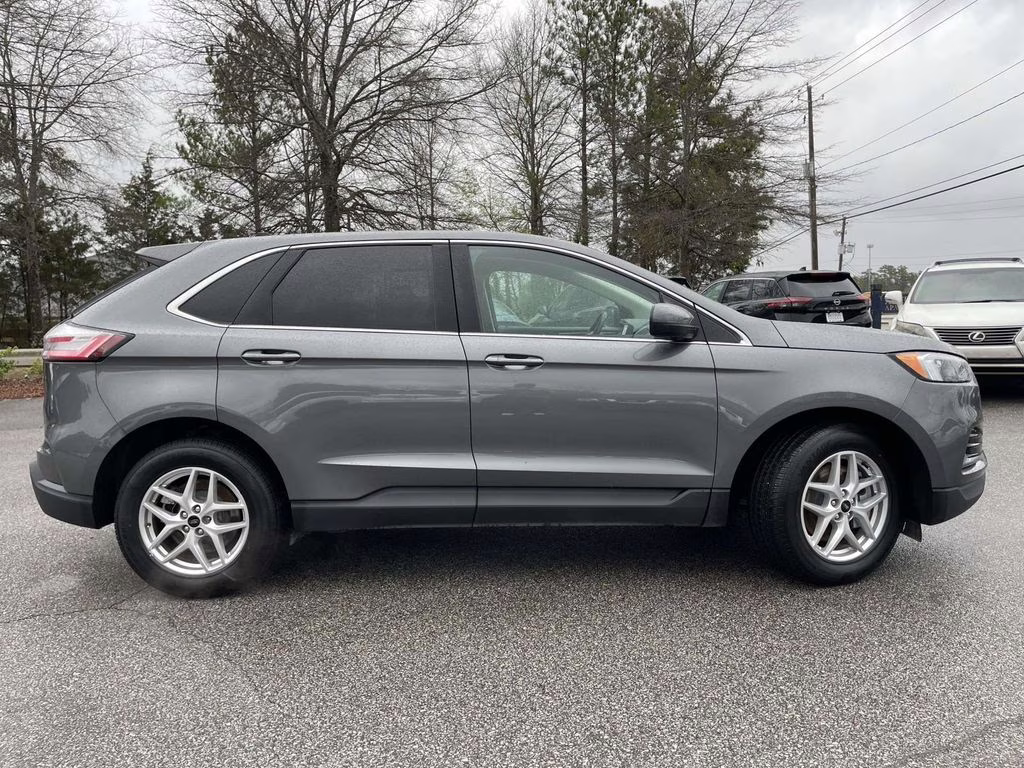 2024 Gray Metallic Ford Edge SEL AWD SUV