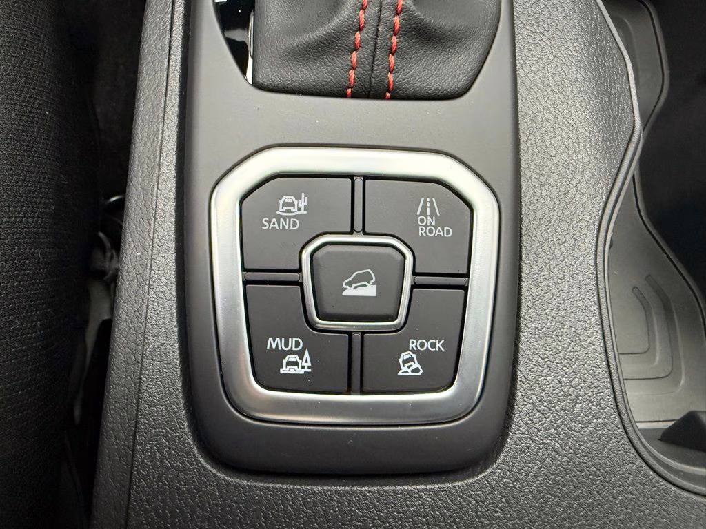 2026 Boulder Gray Pearl Nissan Frontier PRO-4X 4X4 Truck