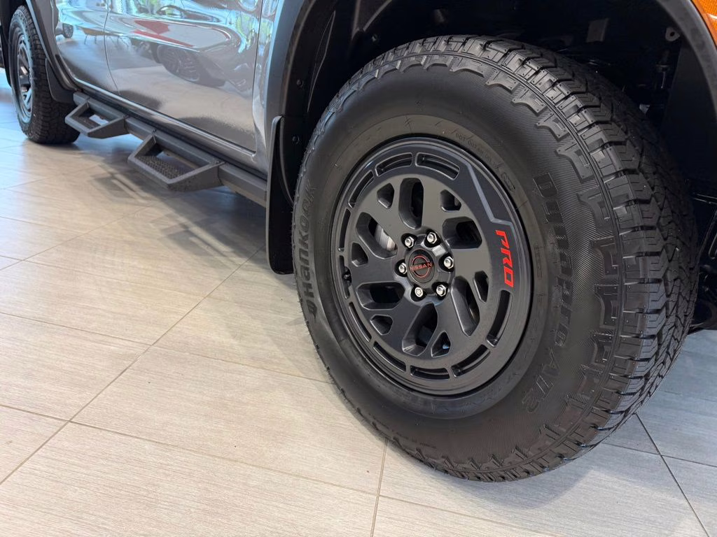 2026 Boulder Gray Pearl Nissan Frontier PRO-4X 4X4 Truck