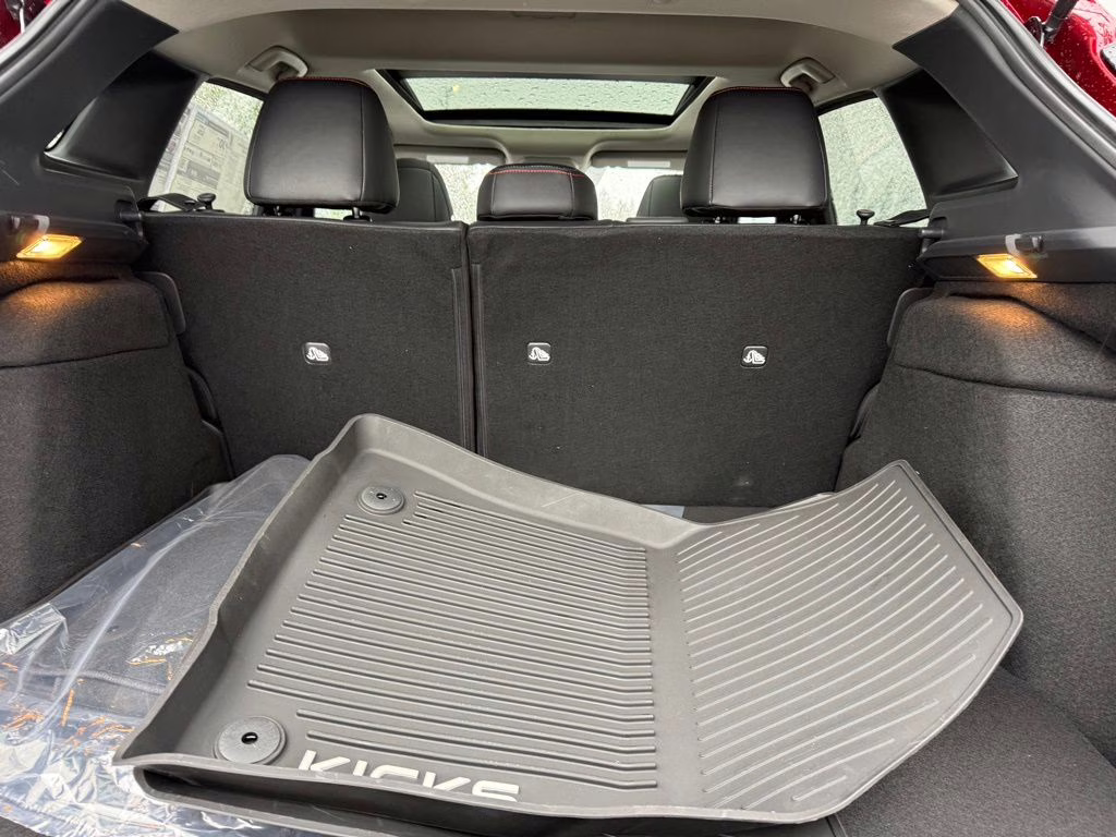 2026 Scarlet Ember Tintcoat Nissan Kicks SR AWD SUV