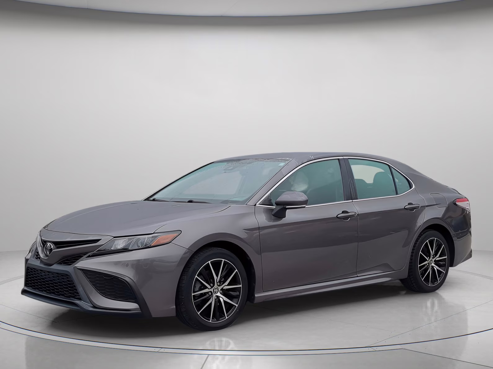 2022 Predawn Gray Mica Toyota Camry SE FWD Sedan