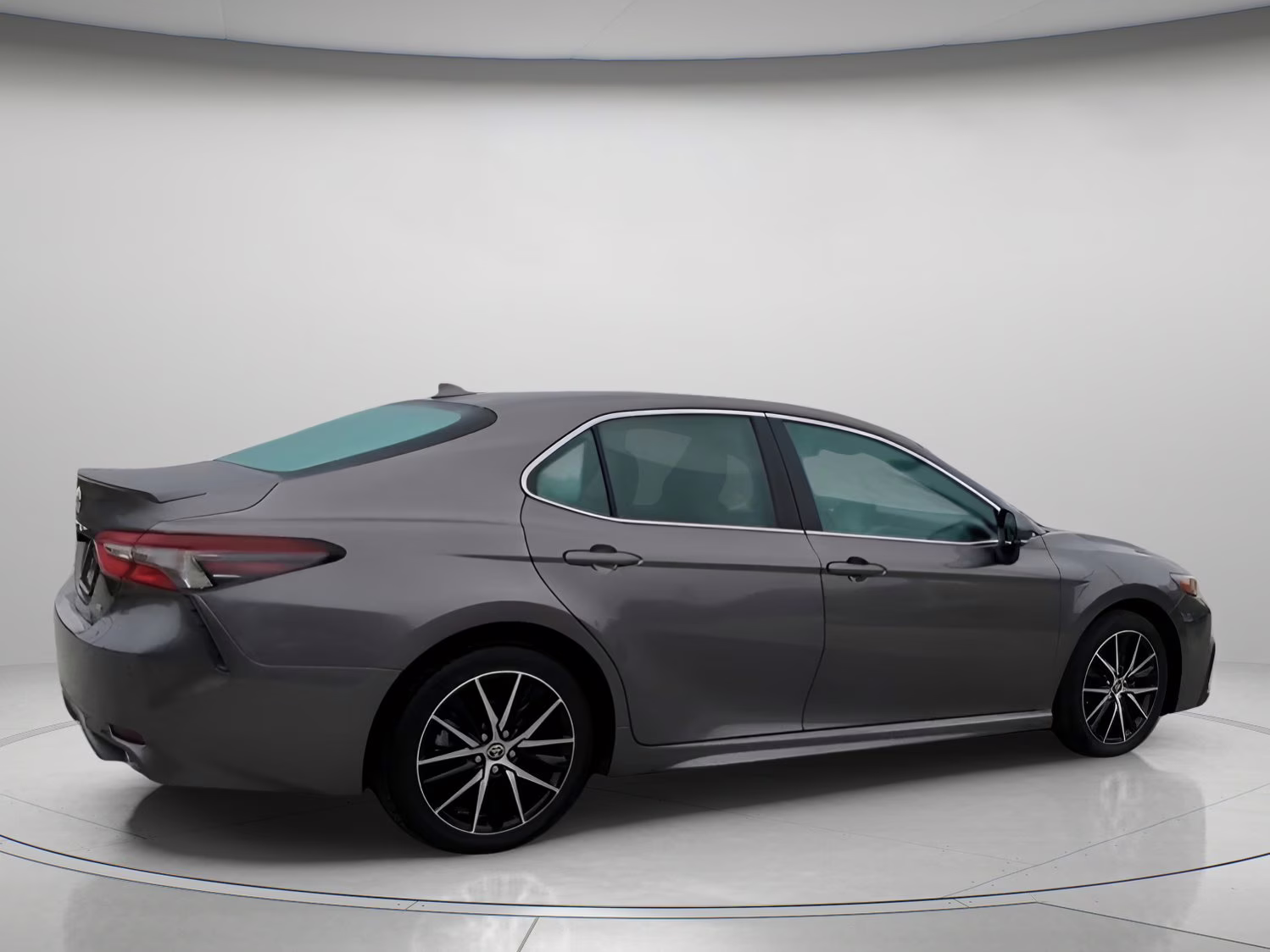 2022 Predawn Gray Mica Toyota Camry SE FWD Sedan