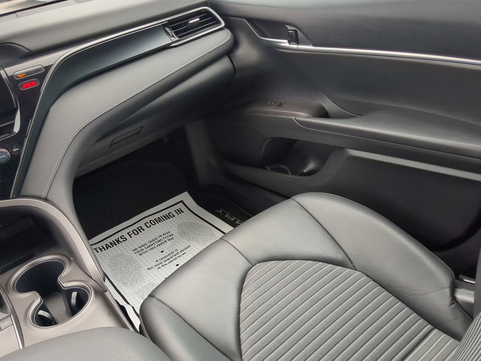 2022 Predawn Gray Mica Toyota Camry SE FWD Sedan