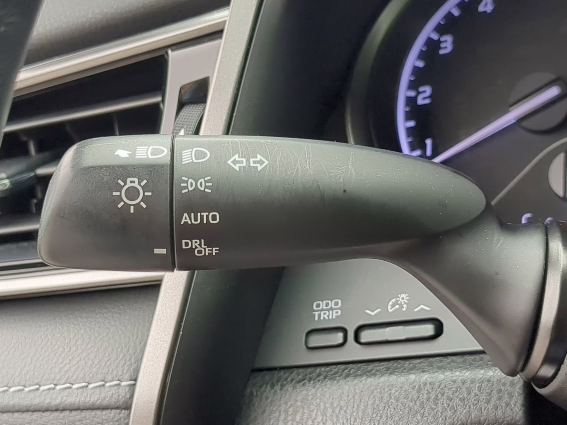 2022 Predawn Gray Mica Toyota Camry SE FWD Sedan