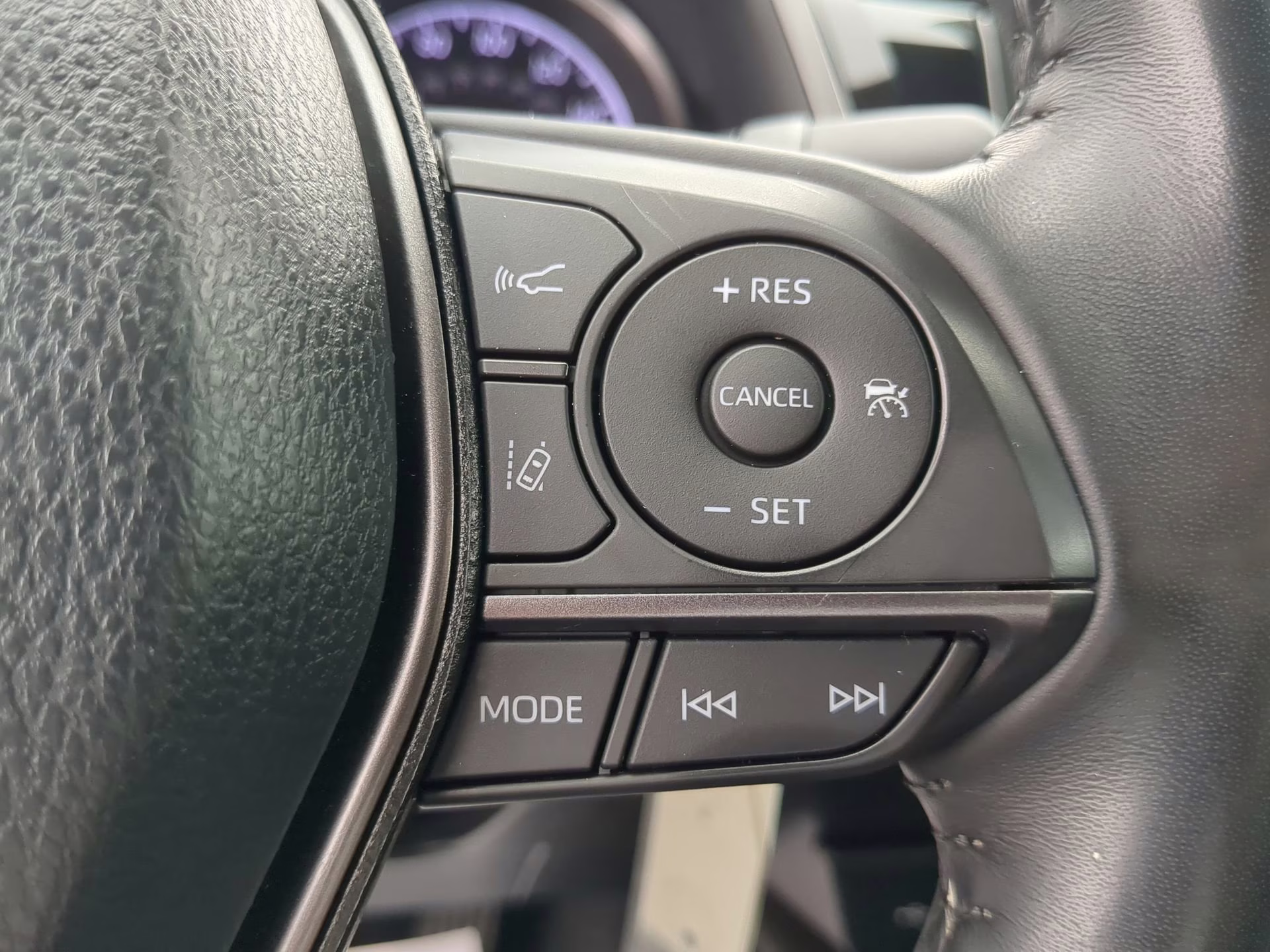 2022 Predawn Gray Mica Toyota Camry SE FWD Sedan