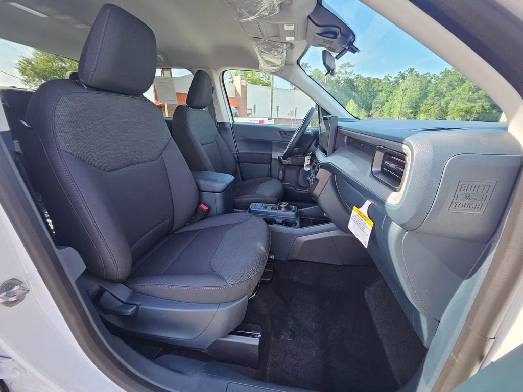 2026 Oxford White Ford Maverick XL FWD Truck