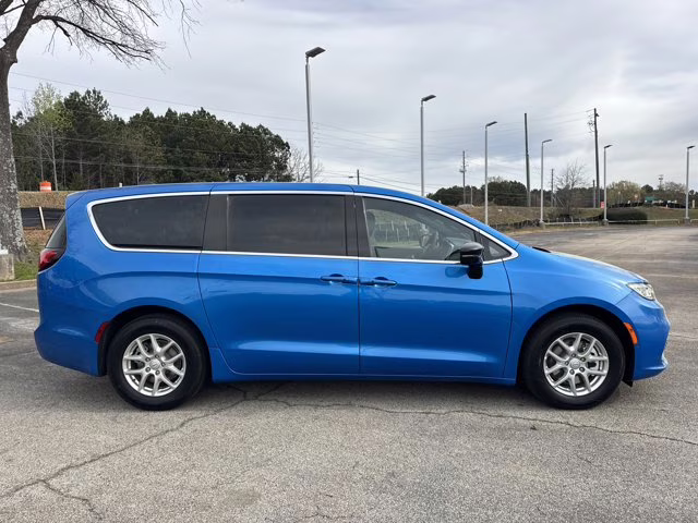 2026 Hydro Blue Pearlcoat Chrysler Pacifica Select FWD Van