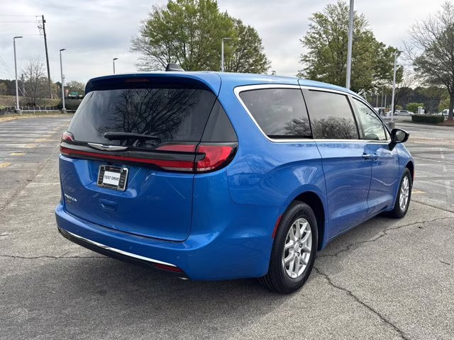 2026 Hydro Blue Pearlcoat Chrysler Pacifica Select FWD Van