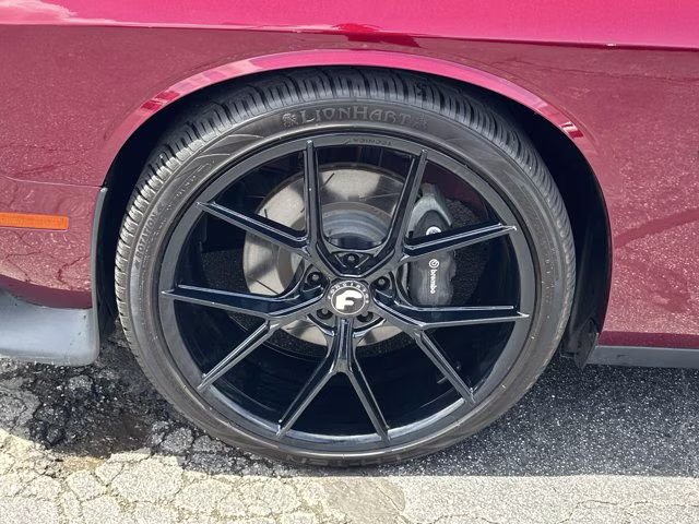 2020 Octane Red Pearlcoat Dodge Challenger R/T Scat Pack RWD Coupe