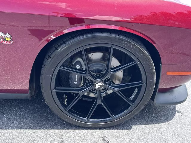 2020 Octane Red Pearlcoat Dodge Challenger R/T Scat Pack RWD Coupe