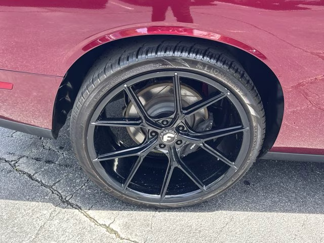 2020 Octane Red Pearlcoat Dodge Challenger R/T Scat Pack RWD Coupe