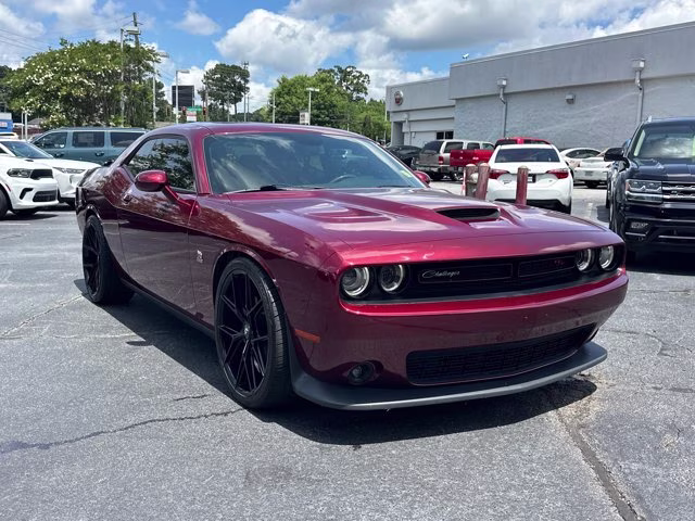 2020 Octane Red Pearlcoat Dodge Challenger R/T Scat Pack RWD Coupe