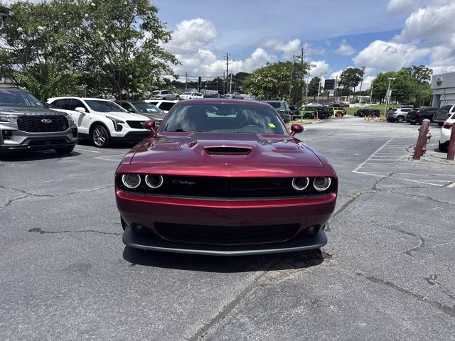 2020 Octane Red Pearlcoat Dodge Challenger R/T Scat Pack RWD Coupe