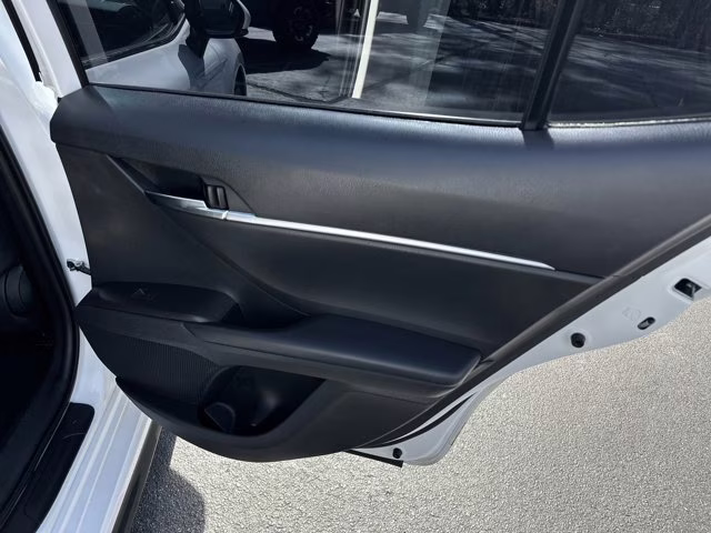 2022 White Toyota Camry SE FWD Sedan