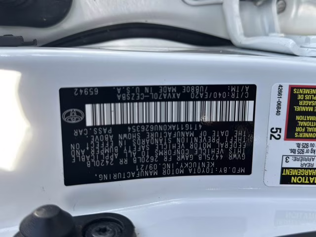 2022 White Toyota Camry SE FWD Sedan