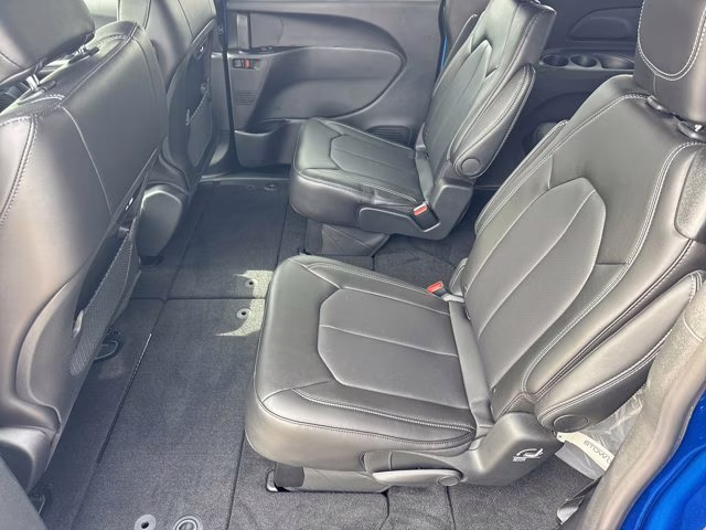 2026 Hydro Blue Pearlcoat Chrysler Pacifica Select FWD Van