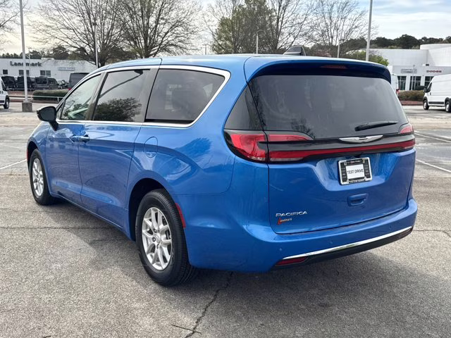 2026 Hydro Blue Pearlcoat Chrysler Pacifica Select FWD Van