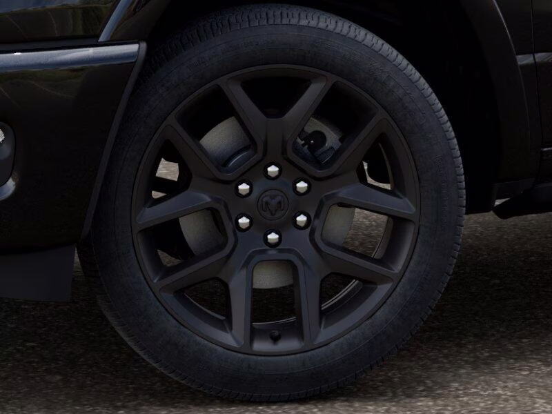 2026 Diamond Black Crystal Pearl Coat Ram 1500 1500 Laramie Crew Cab 4x4 5'7' Box 4X4 Truck