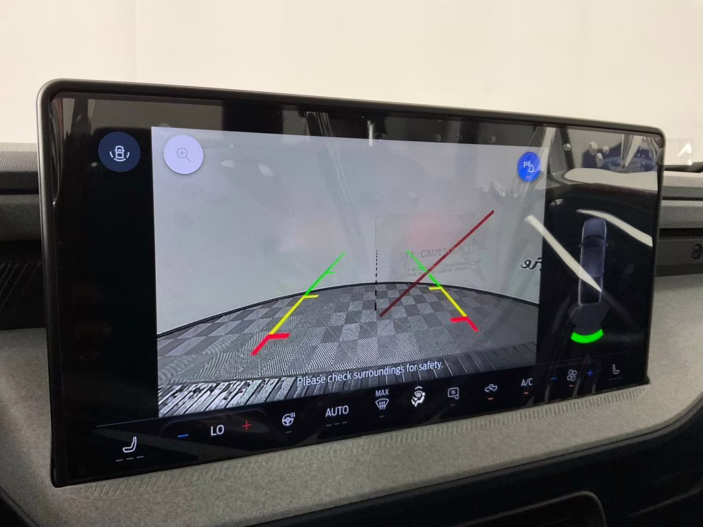 2026 Oxford White Ford Maverick XLT FWD Truck