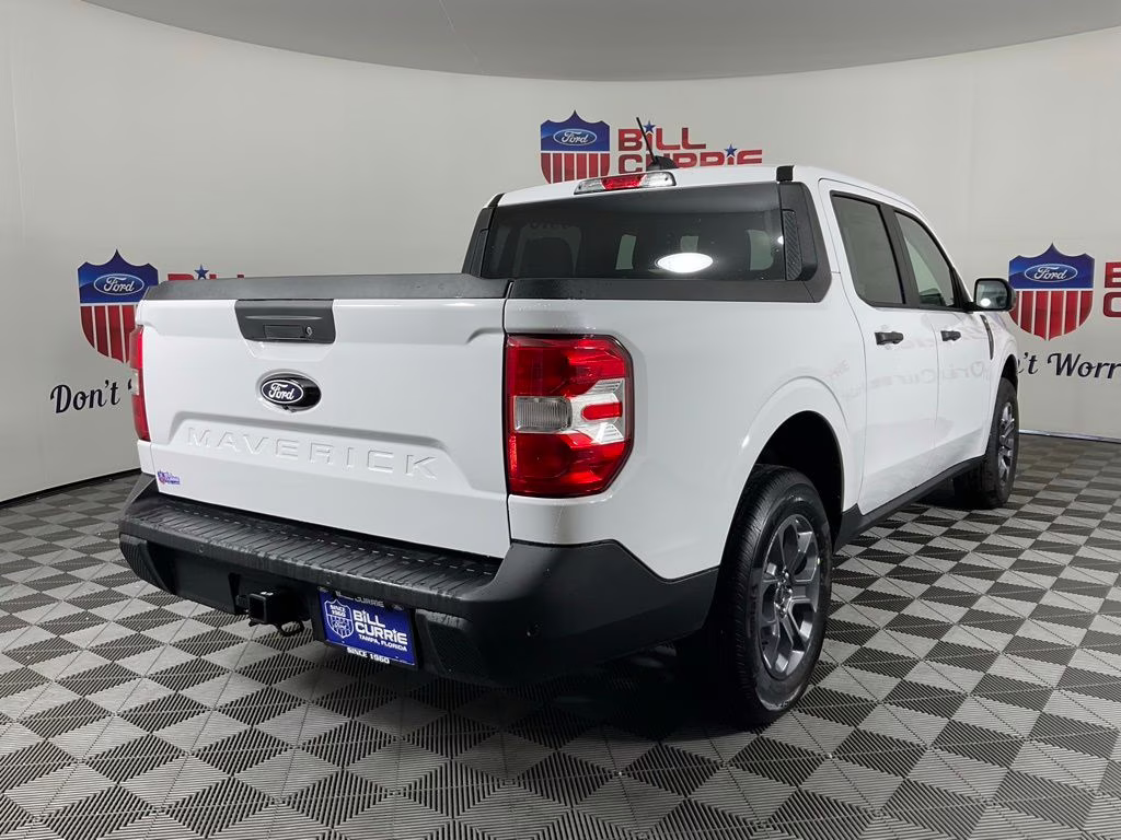 2026 Oxford White Ford Maverick XLT FWD Truck