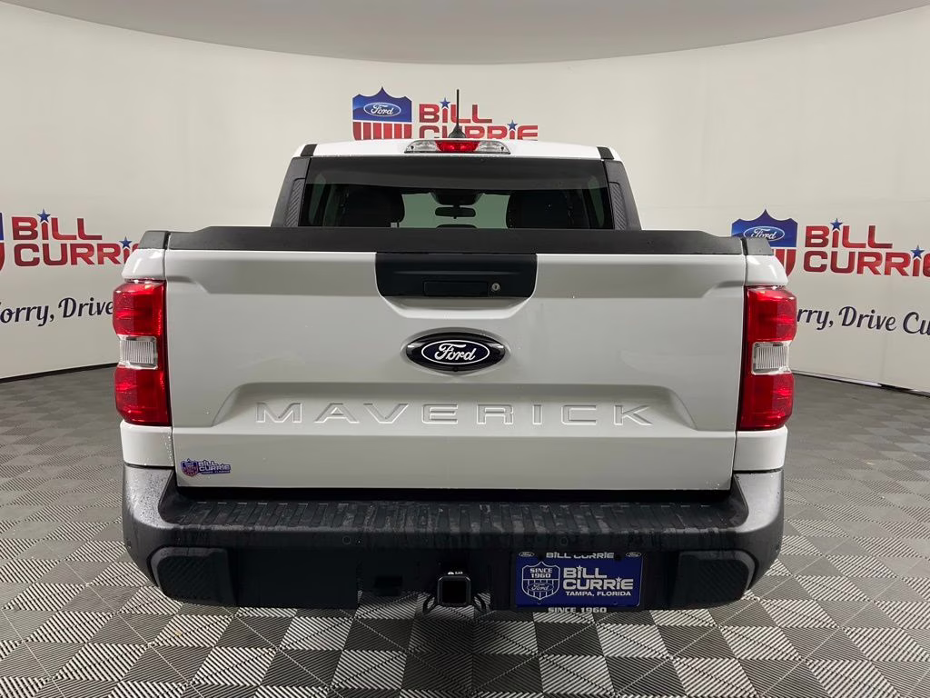 2026 Oxford White Ford Maverick XLT FWD Truck