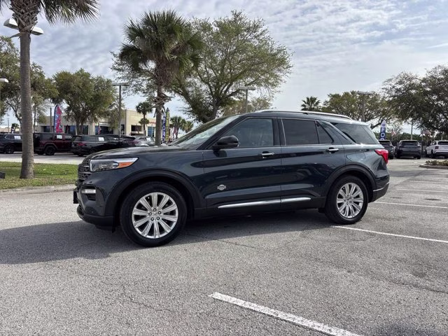 2023 Blue Metallic Ford Explorer King Ranch RWD SUV