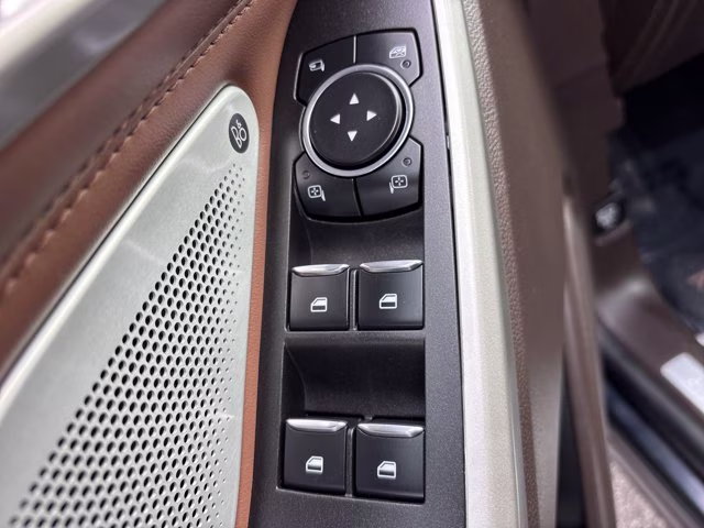 2023 Blue Metallic Ford Explorer King Ranch RWD SUV