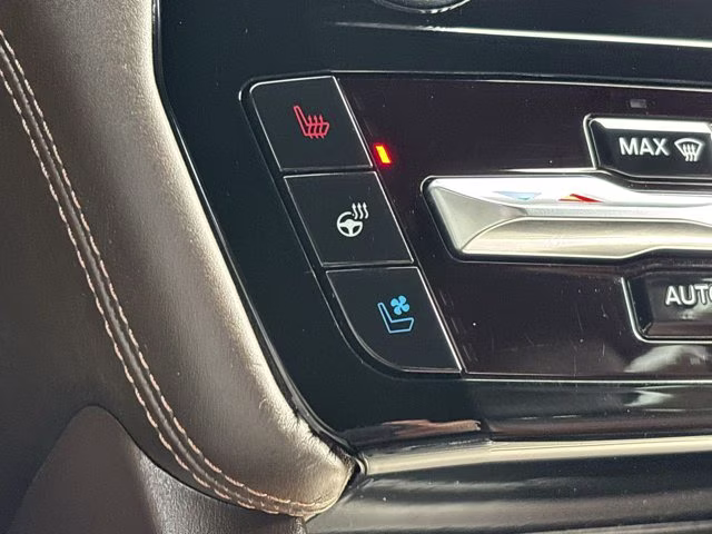 2023 Blue Metallic Ford Explorer King Ranch RWD SUV
