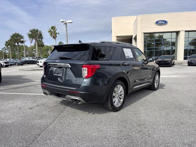 2023 Blue Metallic Ford Explorer King Ranch RWD SUV