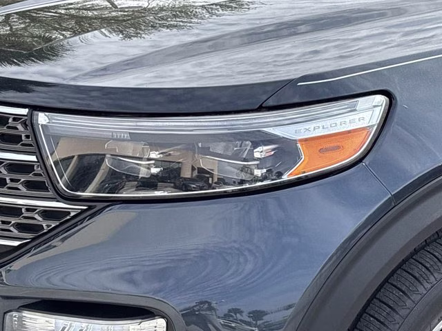 2023 Blue Metallic Ford Explorer King Ranch RWD SUV