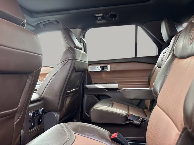 2023 Blue Metallic Ford Explorer King Ranch RWD SUV