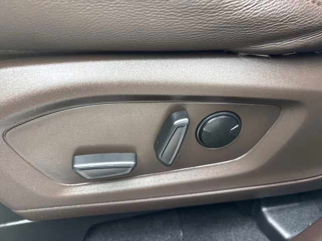 2023 Blue Metallic Ford Explorer King Ranch RWD SUV