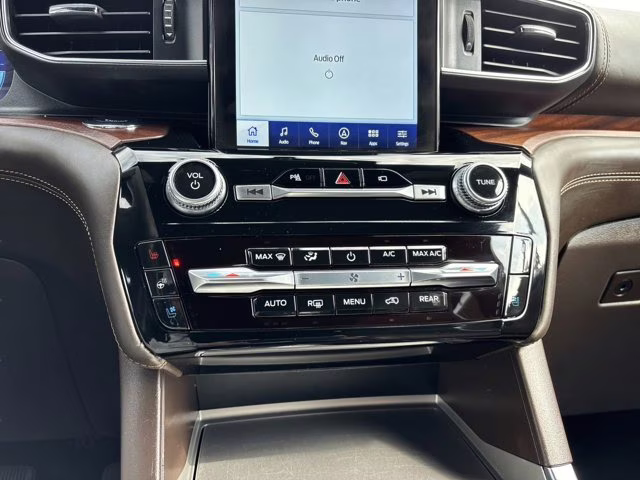 2023 Blue Metallic Ford Explorer King Ranch RWD SUV