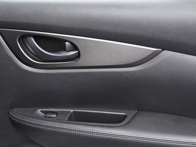 2022 Brilliant Silver Metallic Nissan Rogue Sport S FWD SUV