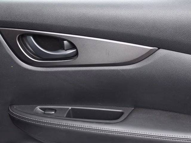 2022 Brilliant Silver Metallic Nissan Rogue Sport S FWD SUV