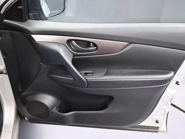 2022 Brilliant Silver Metallic Nissan Rogue Sport S FWD SUV