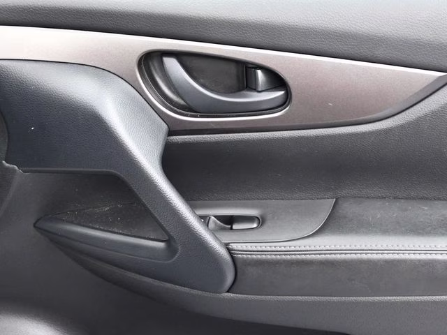 2022 Brilliant Silver Metallic Nissan Rogue Sport S FWD SUV