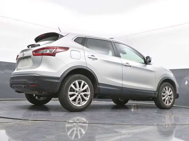 2022 Brilliant Silver Metallic Nissan Rogue Sport S FWD SUV