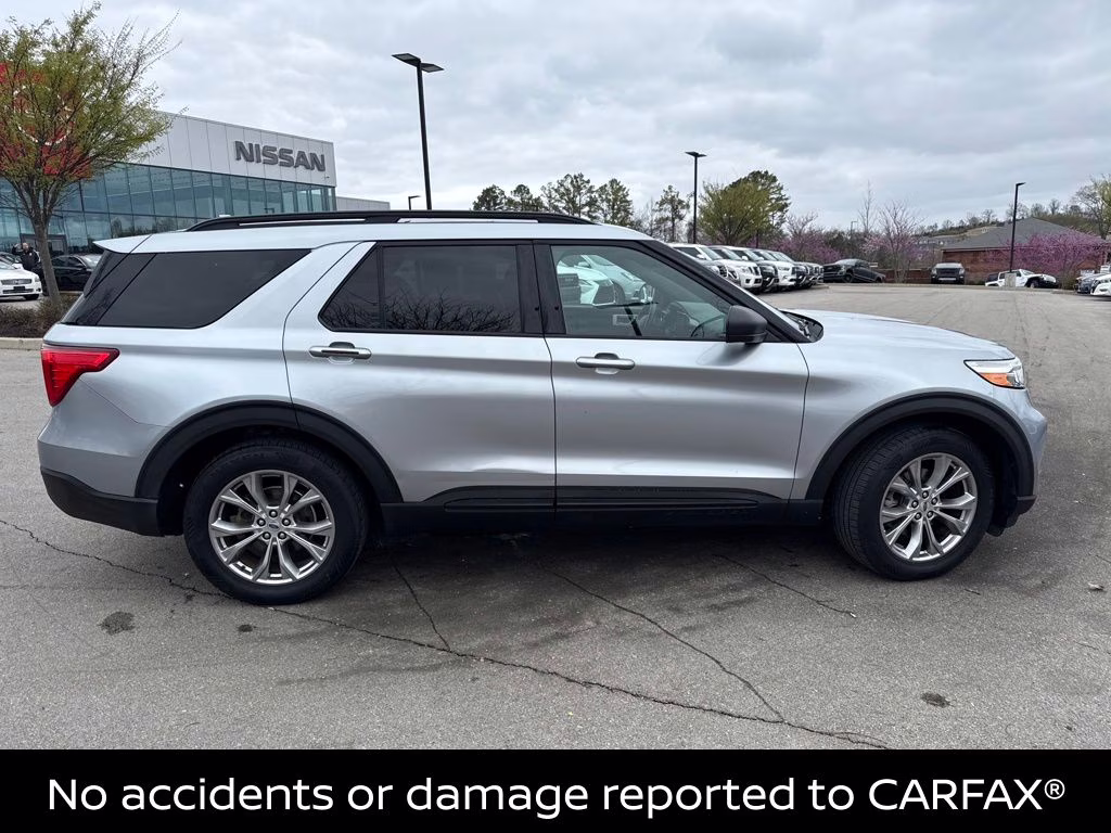 2020 Silver Metallic Ford Explorer XLT 4X4 SUV