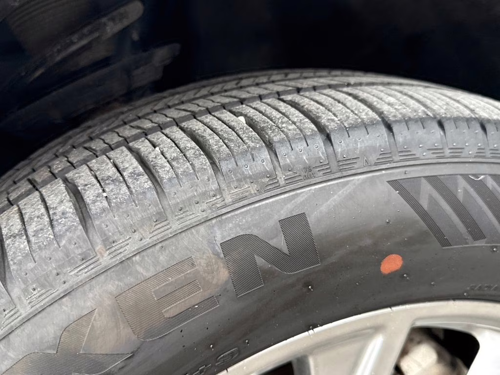 2020 Silver Metallic Ford Explorer XLT 4X4 SUV