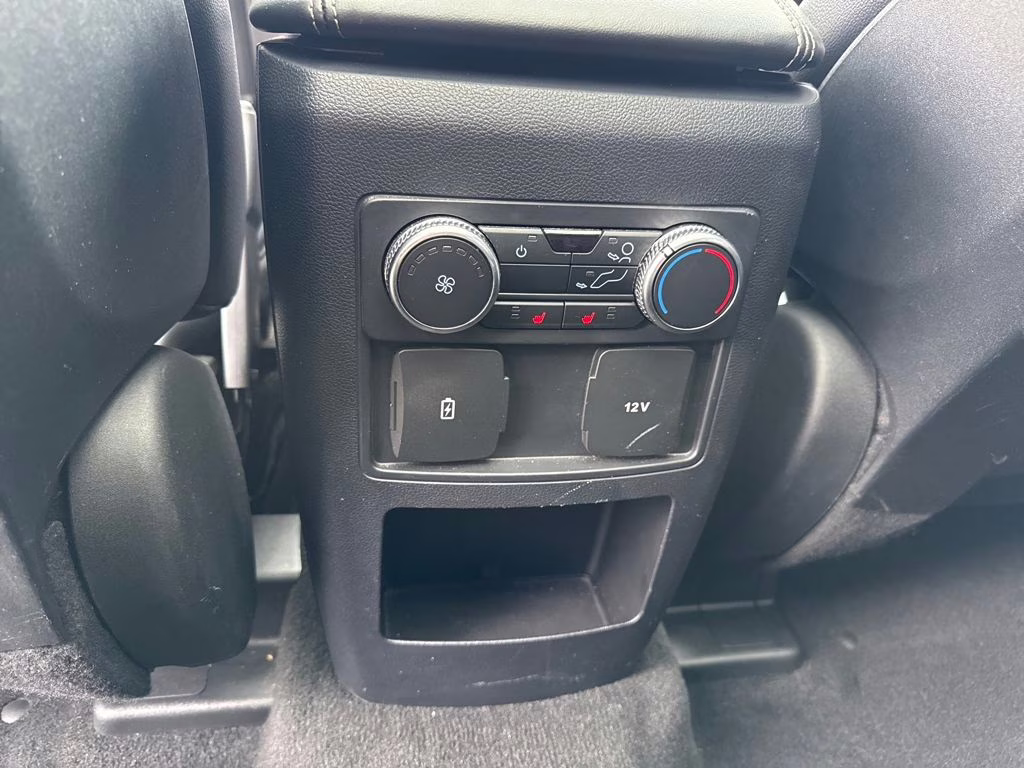 2020 Silver Metallic Ford Explorer XLT 4X4 SUV