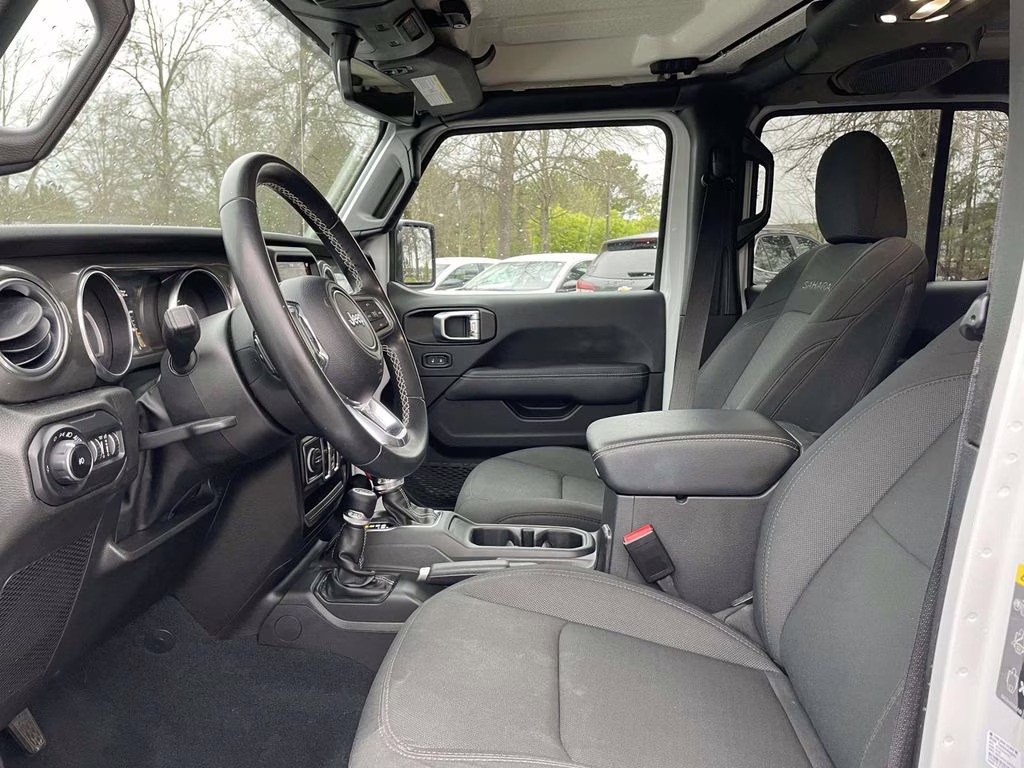 2022 Bright White Clearcoat Jeep Wrangler Unlimited Sahara 4X4 SUV