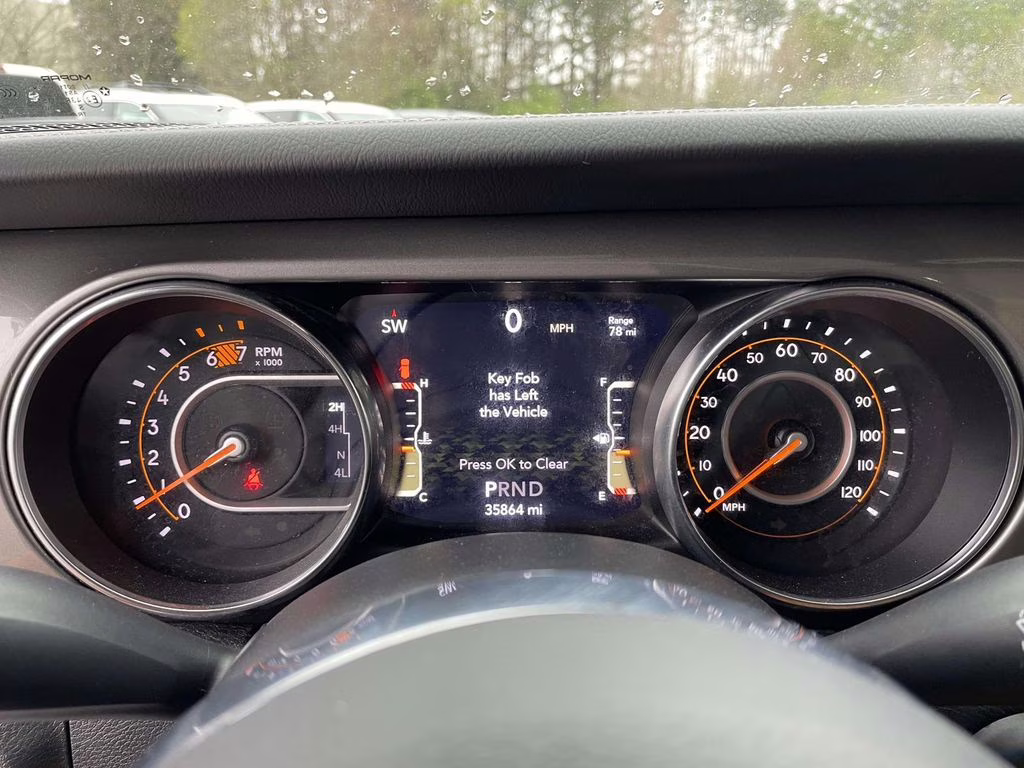 2022 Bright White Clearcoat Jeep Wrangler Unlimited Sahara 4X4 SUV