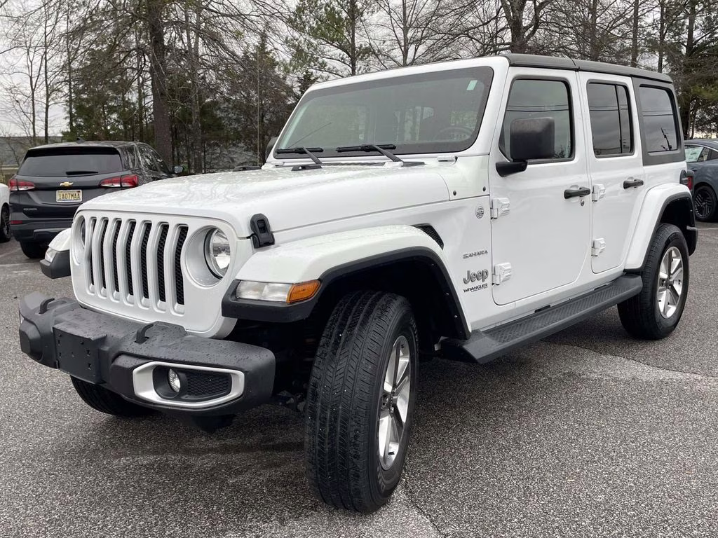 2022 Bright White Clearcoat Jeep Wrangler Unlimited Sahara 4X4 SUV