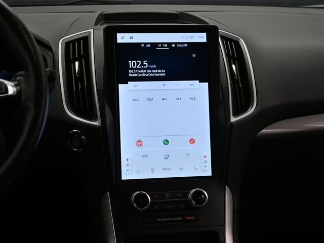 2024 Gray Metallic Ford Edge SEL AWD SUV