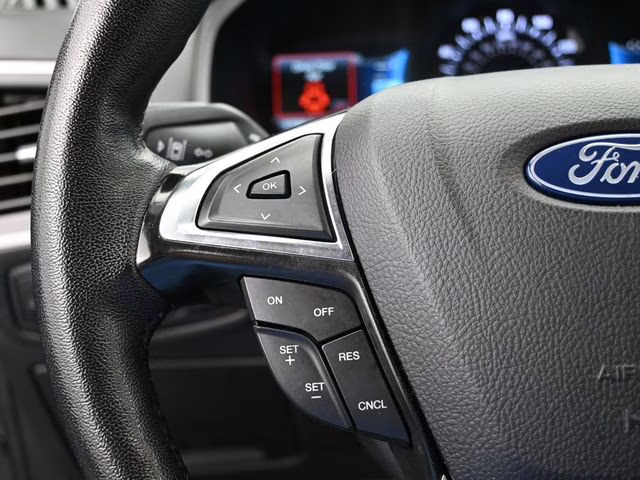 2024 Gray Metallic Ford Edge SEL AWD SUV