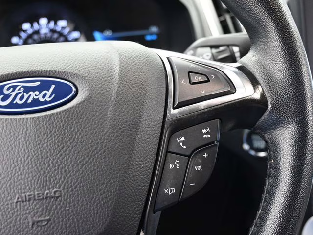 2024 Gray Metallic Ford Edge SEL AWD SUV