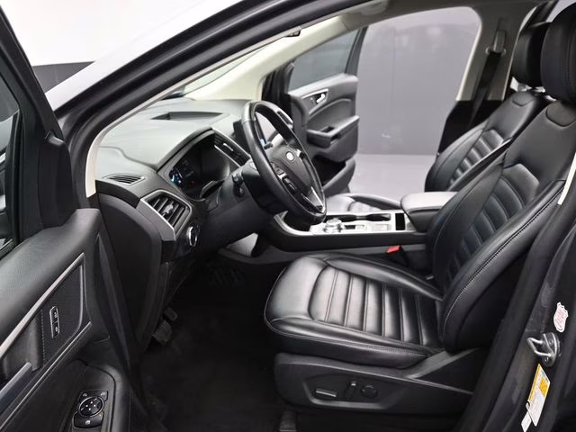 2024 Gray Metallic Ford Edge SEL AWD SUV