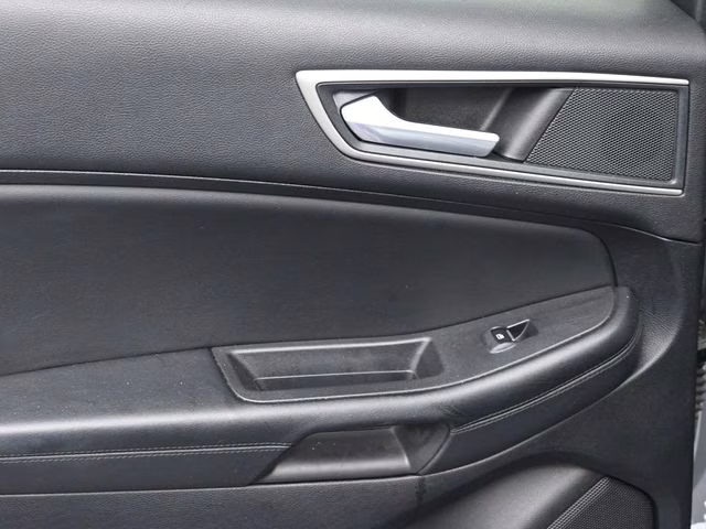 2024 Gray Metallic Ford Edge SEL AWD SUV