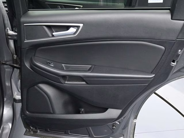 2024 Gray Metallic Ford Edge SEL AWD SUV